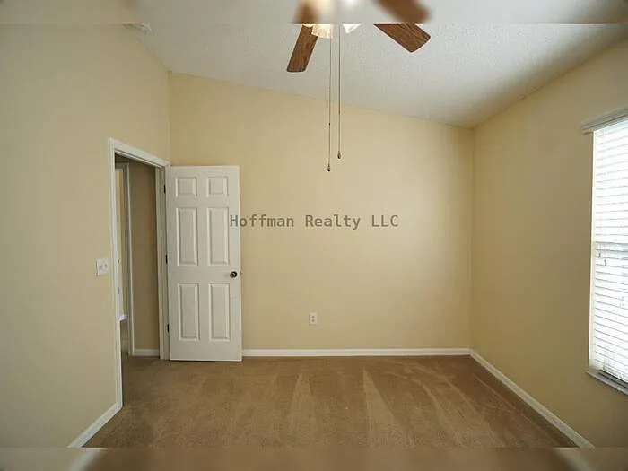 10905 Capstan Lake Dr — Photo 15