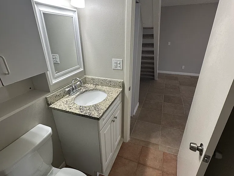 5848 Queen Elizabeth Way #2 — Photo 9