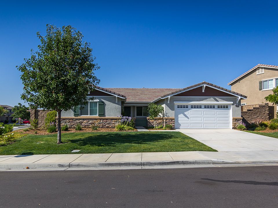 1st image of 53021 Belle Isis Ct