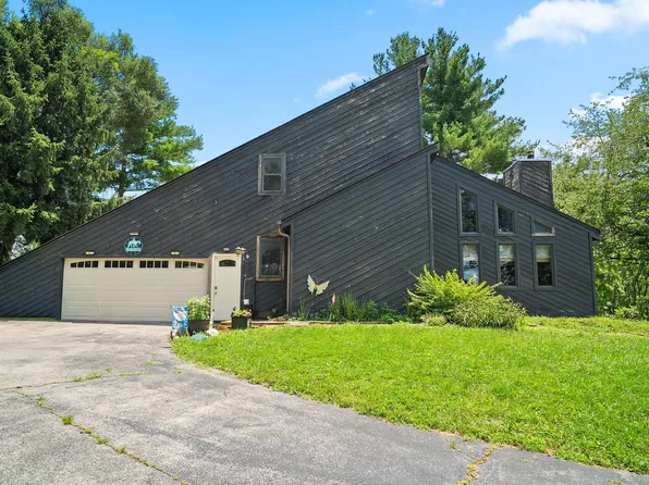 1024 Flanagan Station Rd, Winchester, KY 40391