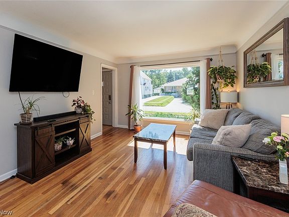 5th image of 3202 Brookdale Ave