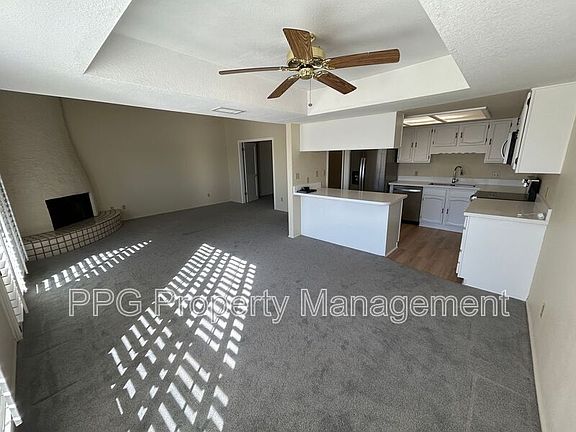 4th image of 8302 N 21st Dr #L206