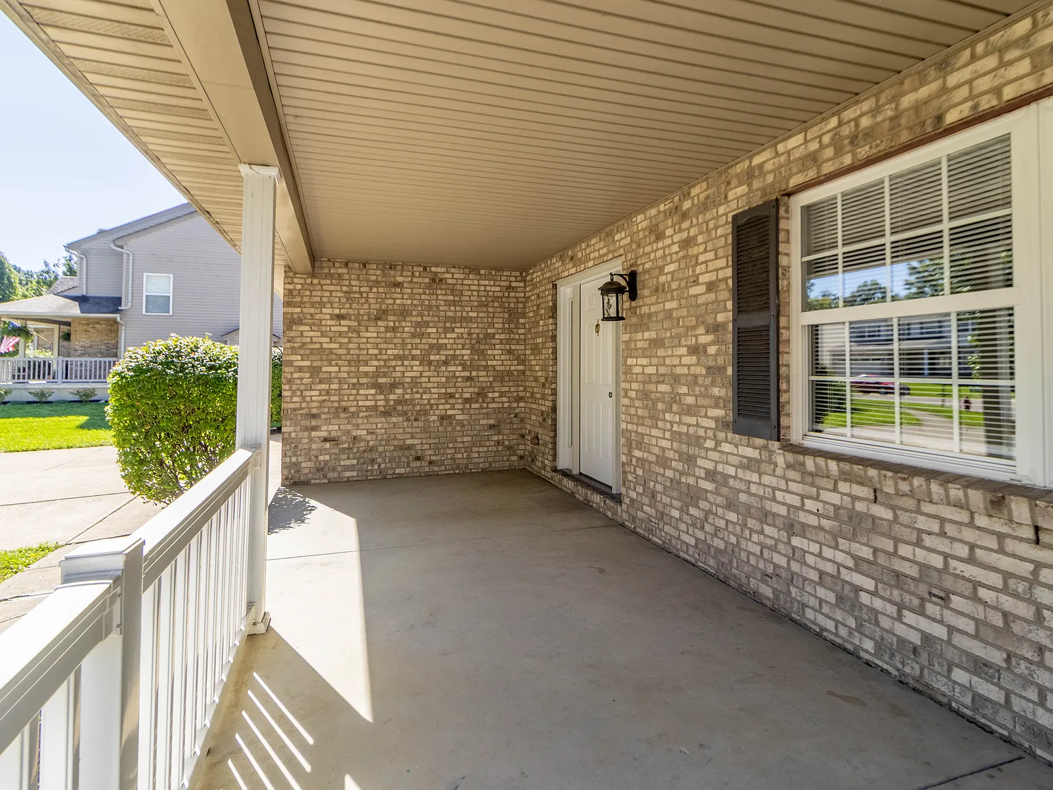 4 bed, 3.5 bath, 2348 sqft, $2,595 — Photo 4
