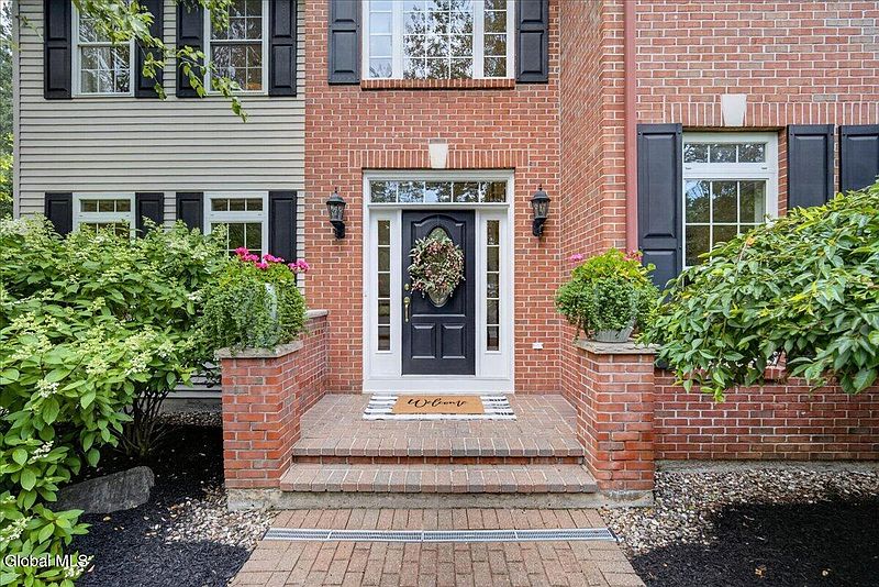 4th image of 7 Hunter Hill Road
