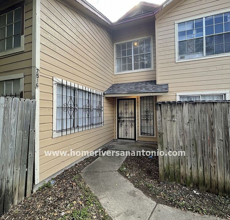 1st image of 7516 Oak Chase