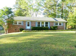 2202 Barrywood Rd NW, Huntsville, AL 35810