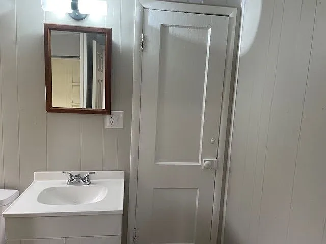 1384 Playford Ave — Photo 5