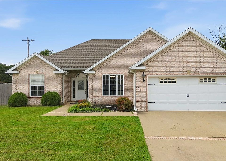 1st image of 101 Blair Cir
