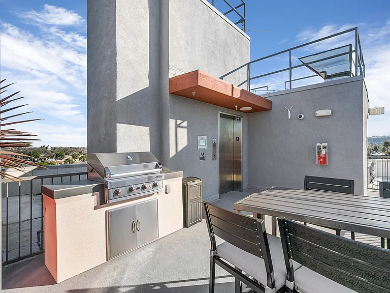 Cloud Nine Luxury Apartments — Photo 60
