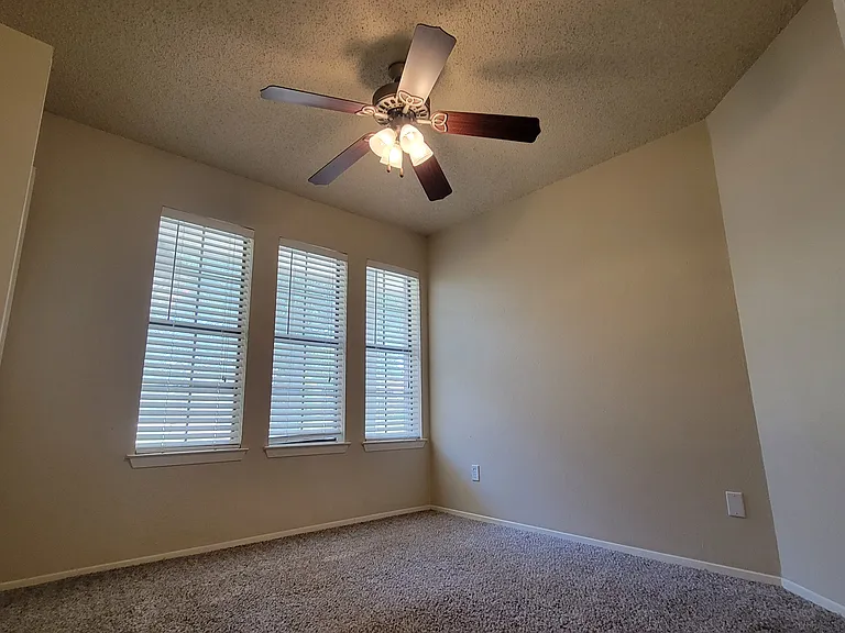 3217 Cliffview Dr — Photo 17