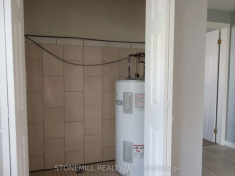 148 Ottawa St N #2 — Photo 18
