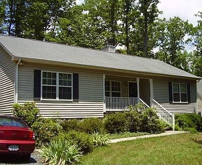 1st image of 67 Woodlawn Dr