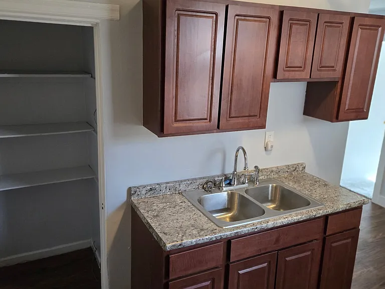 8058 S Hermitage Ave — Photo 37