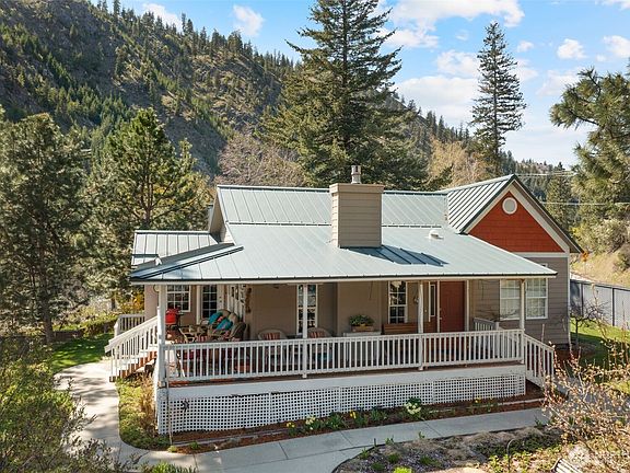 3rd image of 8831 Entiat River Road