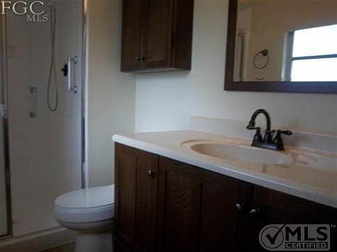 4th image of 530 Pangola Dr