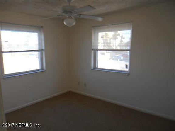 4th image of 101 16th Ave S APT D