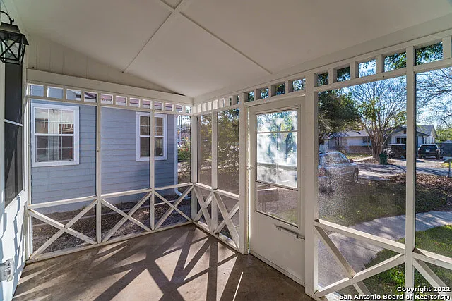2 bed, 1.0 bath, 1080 sqft, $2,595 — Photo 4