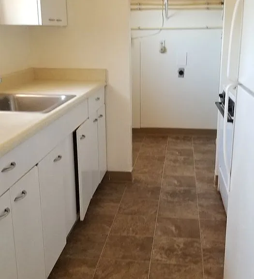 1222-1224 Doolittle Dr NE — Photo 2