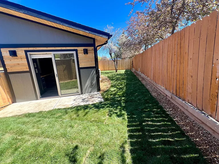 2014-2016 SW Reindeer Ave #2018 — Photo 15