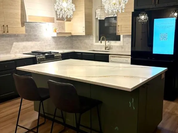 32 S Ramsey Close, Red Deer, AB T4P 3K1