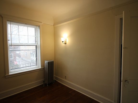 3rd image of 838 Sherman Ave APT 16