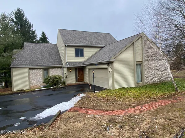 1273 E Cardinal Dr, Lock Haven, PA 17745