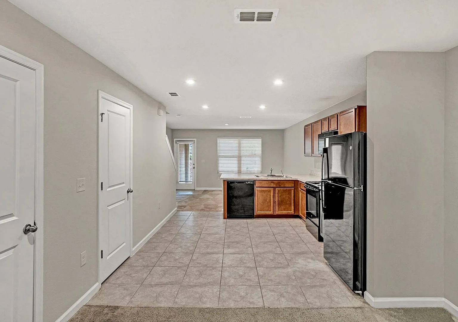 Westside 3/2.5 Townhome in Newly Developed Community || Move in Ready with Lawn Care Included! — Photo 4