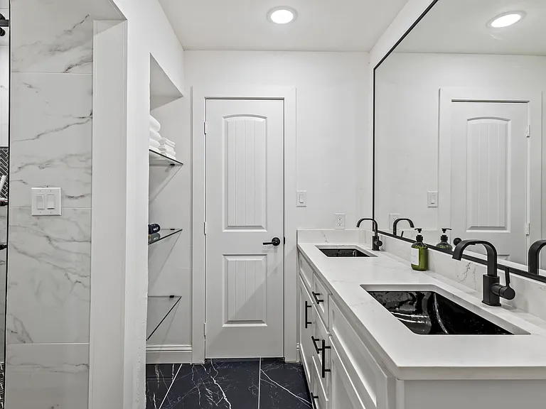 13002 Halwin Cir — Photo 15