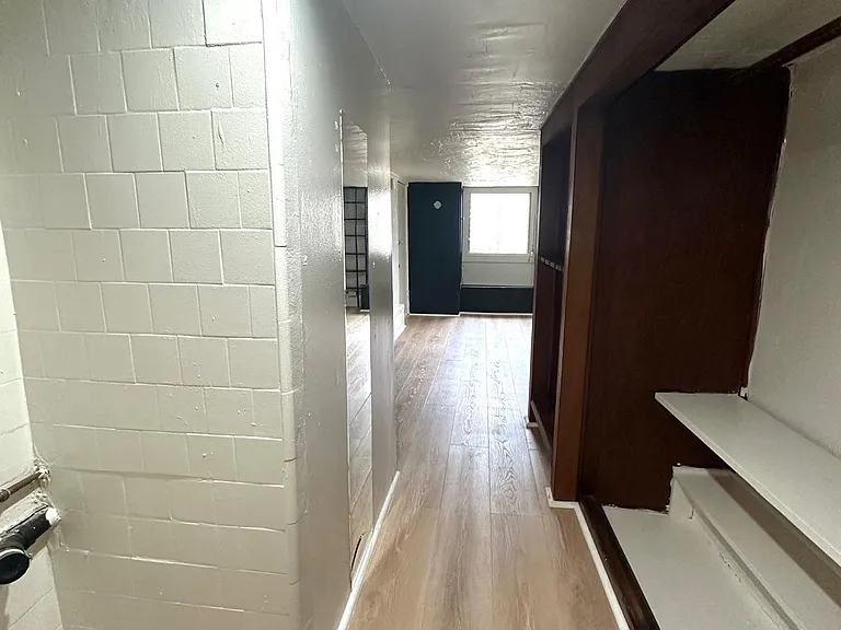 2032 Vista Del Mar St #1 — Photo 9