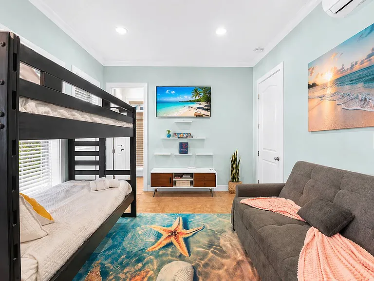 6224 Thomas Dr #1 — Photo 3