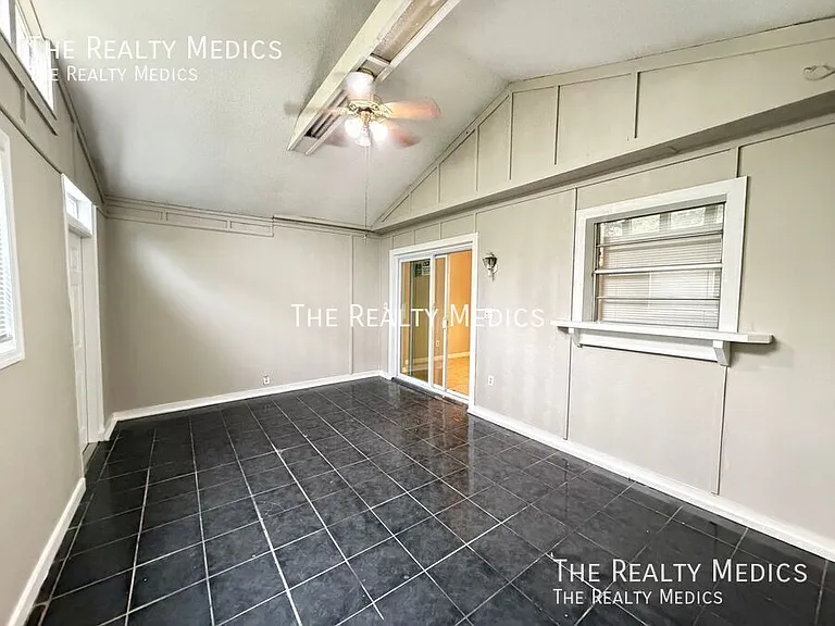1663 Palm Leaf Dr — Photo 11