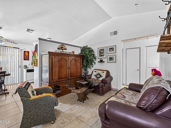 5th image of 3665 Fernwood St