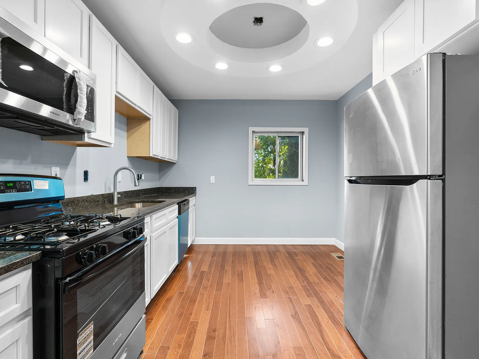 4 bed, 1500 sqft, $1,850 — Photo 2