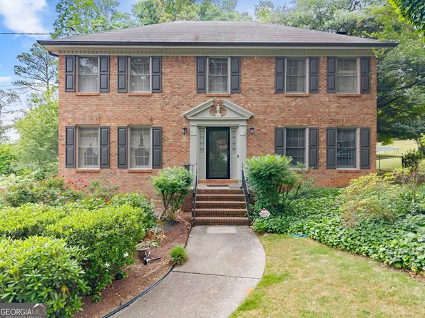 2272 Westridge Dr, Snellville, GA 30078