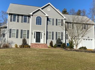 2 Autumn Dr, Westport, MA 02790