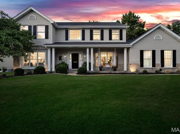 1716 Timber Ridge Estates Dr, Ballwin, MO 63011