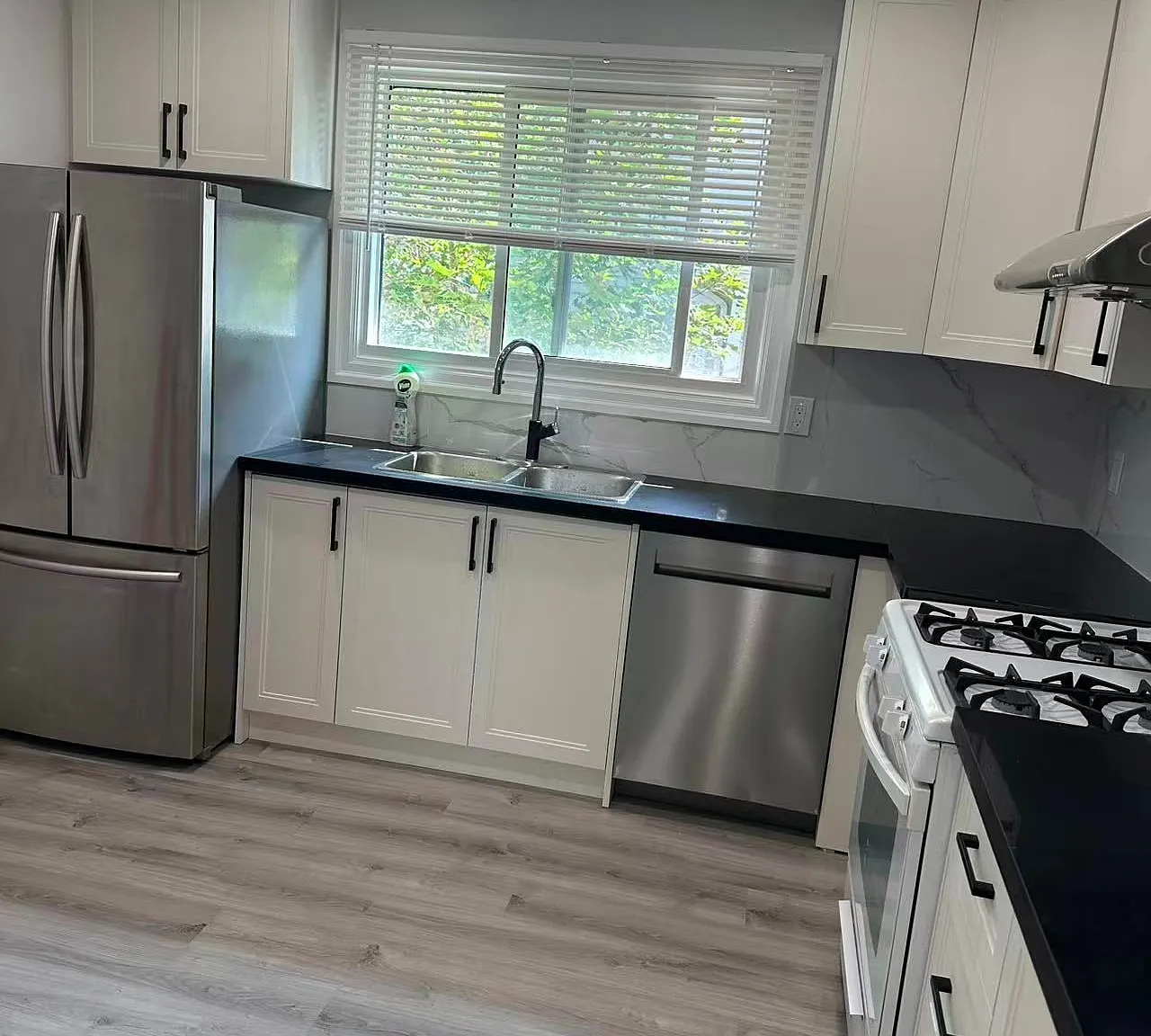 3 bed, $3,200 — Photo 2