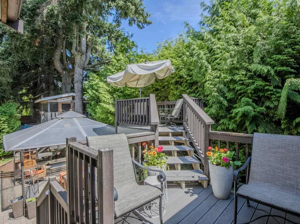 11307 83rd Ave, Delta, BC V4C 7B9