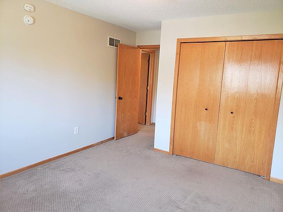 5th image of 4053 Wilshire Cir