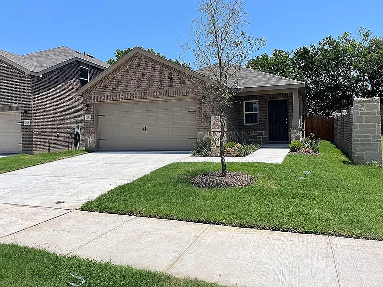 4 bed, 1553 sqft, $1,950 — Photo 2