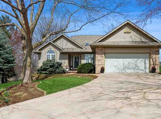 445 Breconshire Ln, Coralville, IA 52241