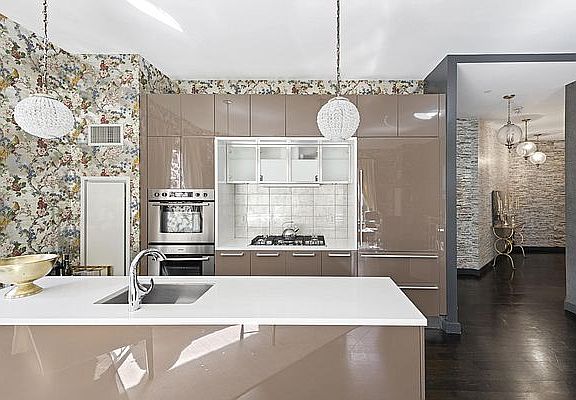 5th image of 75 Wall St APT 25C