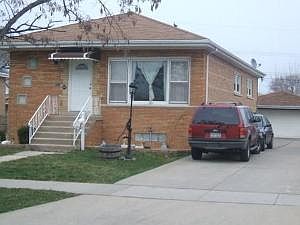 1st image of 8225 S McVicker Ave
