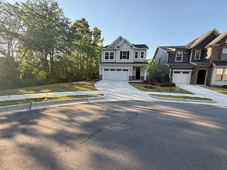 1112 Greatland Rd — Photo 3