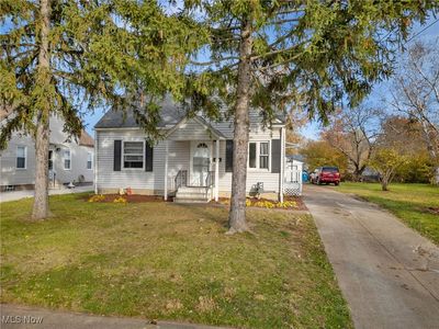 967 Warwick Dr, Sheffield Lake, OH, 44054