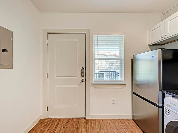 3rd image of 306 E 30th St APT 3