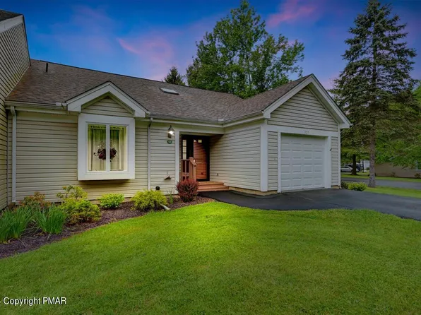 127 Duck Hollow Cir, Stroudsburg, PA 18360