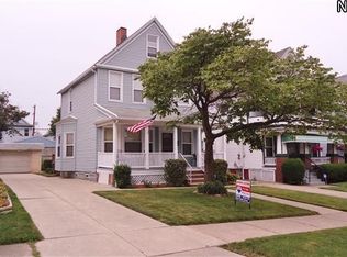 1466 Lakeland Ave, Lakewood, OH 44107