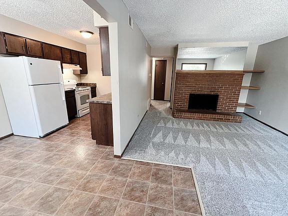 5th image of 1814 Knox St #10