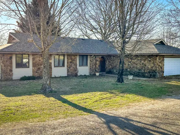 388 S Sponsler Avenue, Hartville, MO 65667